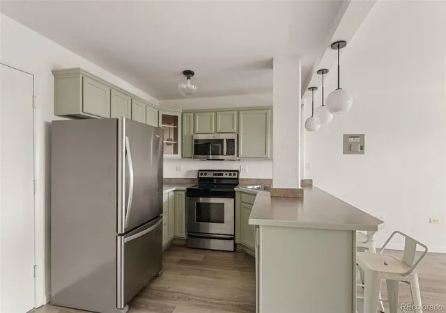 Photo 3 of Sale Pending at 909 N Logan St #11I, Denver, CO 80203 | MLS# 7402343 | Listing updated on 2026-10-06