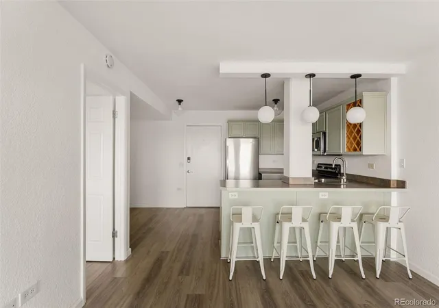 Photo 4 of Sale Pending at 909 N Logan St #11I, Denver, CO 80203 | MLS# 7402343 | Listing updated on 2026-10-06