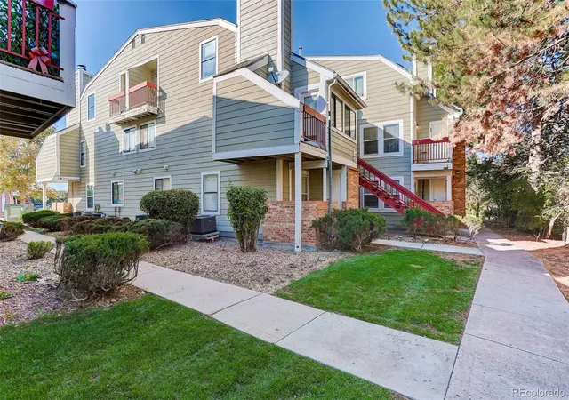 Photo 2 of Condo for sale at 962 S Dearborn Way #12, Aurora, CO 80012 | MLS# 7158262 | Listing updated on 2026-09-22