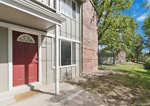 Listing Photo 3 - Condo for sale in building located at 857 S Van Gordon Ct, Lakewood, CO 80228 - Unit #C105