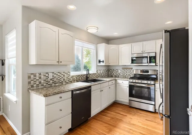 Photo 3 of Single family home for sale at 10338 Blue Heron Ct, Highlands Ranch, CO 80129 | MLS# 8049701 | Listing updated on 2026-09-10