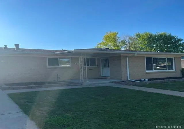 Photo 1 of Single family home for sale at 5448 S Julian St, Littleton, CO 80123 | MLS# 8918819 | Listing updated on 2026-10-08