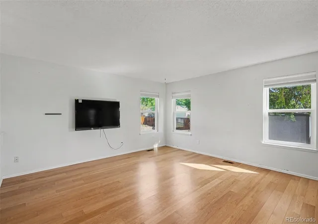 Photo 4 of Single family home for sale at 4853 S Hoyt St, Littleton, CO 80123 | MLS# 1916822 | Listing updated on 2026-09-22