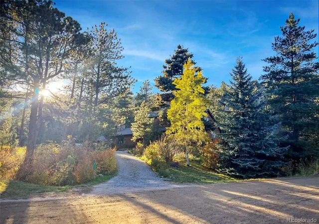 Photo 3 of Single family home for sale at 5 Mohawk Rd, Lyons, CO 80540 | MLS# 1909515 | Listing updated on 2026-09-12