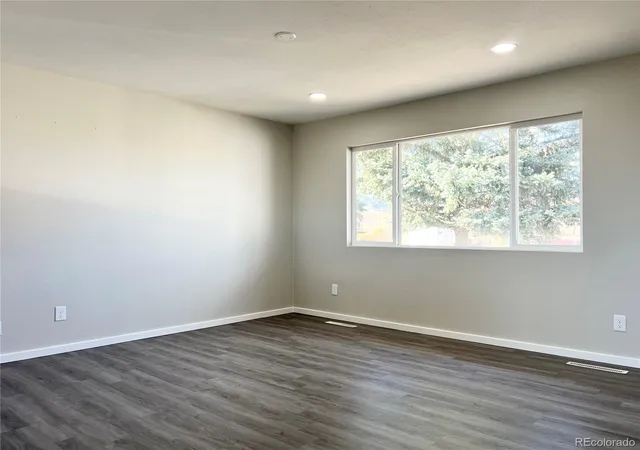 Photo 3 of Sale Pending at 907 W Madison St, Colorado Springs, CO 80907 | MLS# 9513541 | Listing updated on 2026-09-15