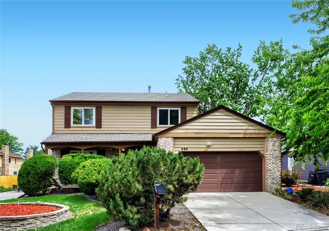 Photo 1 of Sale Pending at 490 S Kingston Cir, Aurora, CO 80012 | MLS# 5156217 | Listing updated on 2026-10-05