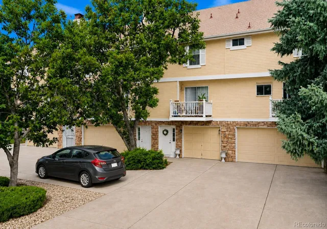 Photo 1 of Townhouse for sale at 4049 S Richfield Way, Aurora, CO 80013 | MLS# 3640358 | Listing updated on 2026-09-11