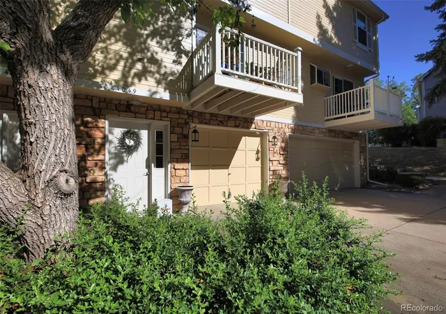 Photo 4 of Townhouse for sale at 4049 S Richfield Way, Aurora, CO 80013 | MLS# 3640358 | Listing updated on 2026-09-11