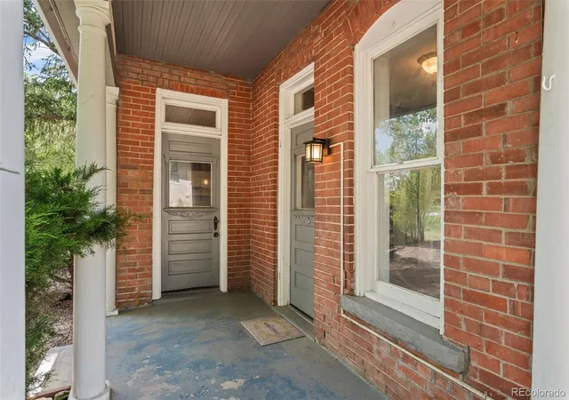 Photo 3 of Sale Pending at 2407 Howbert St, Colorado Springs, CO 80904 | MLS# 3637102 | Listing updated on 2026-10-07