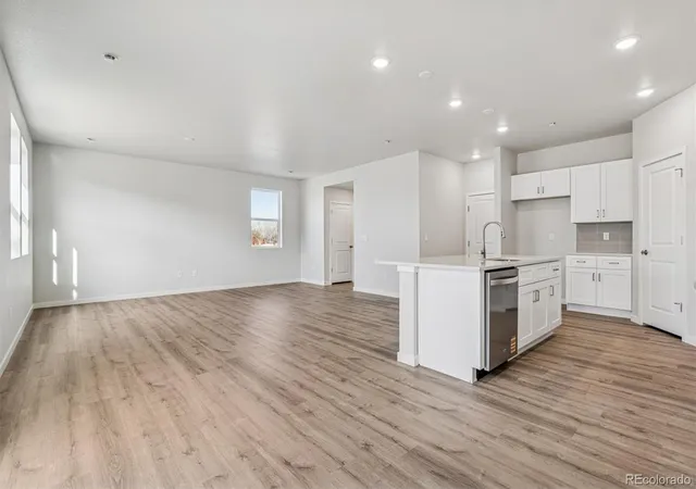Photo 4 of Single family home for sale at 127 Amy Ave, Fort Lupton, CO 80621 | MLS# 8913868 | Listing updated on 2026-09-21