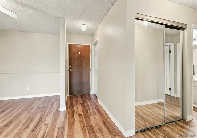 Listing Photo 3 - Condo for sale in building located at 13902 E Marina Dr, Aurora, CO 80014 - Unit #410