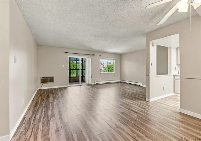 Listing Photo 4 - Condo for sale in building located at 13902 E Marina Dr, Aurora, CO 80014 - Unit #410