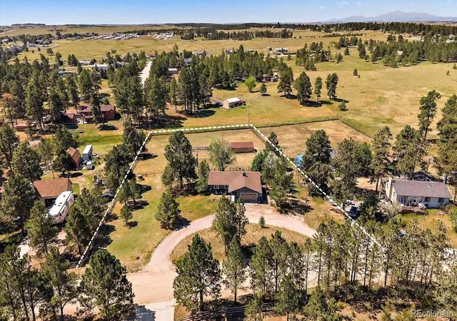 Photo 2 of Single family home for sale at 5360 Pine Ridge Dr, Elizabeth, CO 80107 | MLS# 4608977 | Listing updated on 2026-09-29