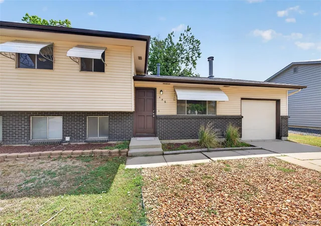 Photo 3 of Single family home for sale at 446 S Lima Cir, Aurora, CO 80012 | MLS# 5442178 | Listing updated on 2026-09-14