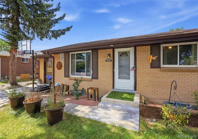 Photo 2 of Single family home for sale at 6895 W Bayaud Ave, Lakewood, CO 80226 | MLS# 9033617 | Listing updated on 2026-09-11