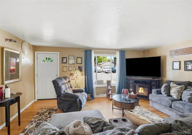 Photo 4 of Single family home for sale at 6895 W Bayaud Ave, Lakewood, CO 80226 | MLS# 9033617 | Listing updated on 2026-09-11