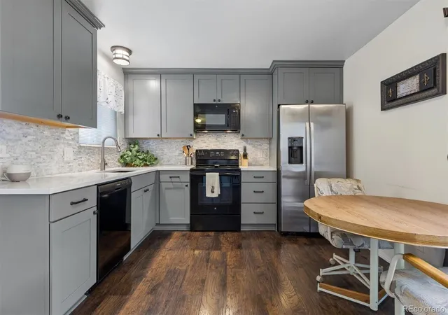 Photo 2 of Townhouse for sale at 16130 E Rice Pl #B, Aurora, CO 80015 | MLS# 7000349 | Listing updated on 2026-09-19