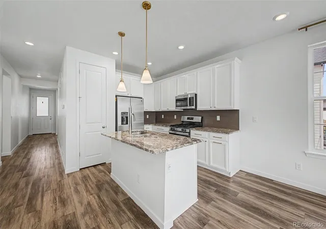Photo 3 of Single family home for sale at 1162 Elbridge Dr, Elizabeth, CO 80107 | MLS# 8572679 | Listing updated on 2026-09-22