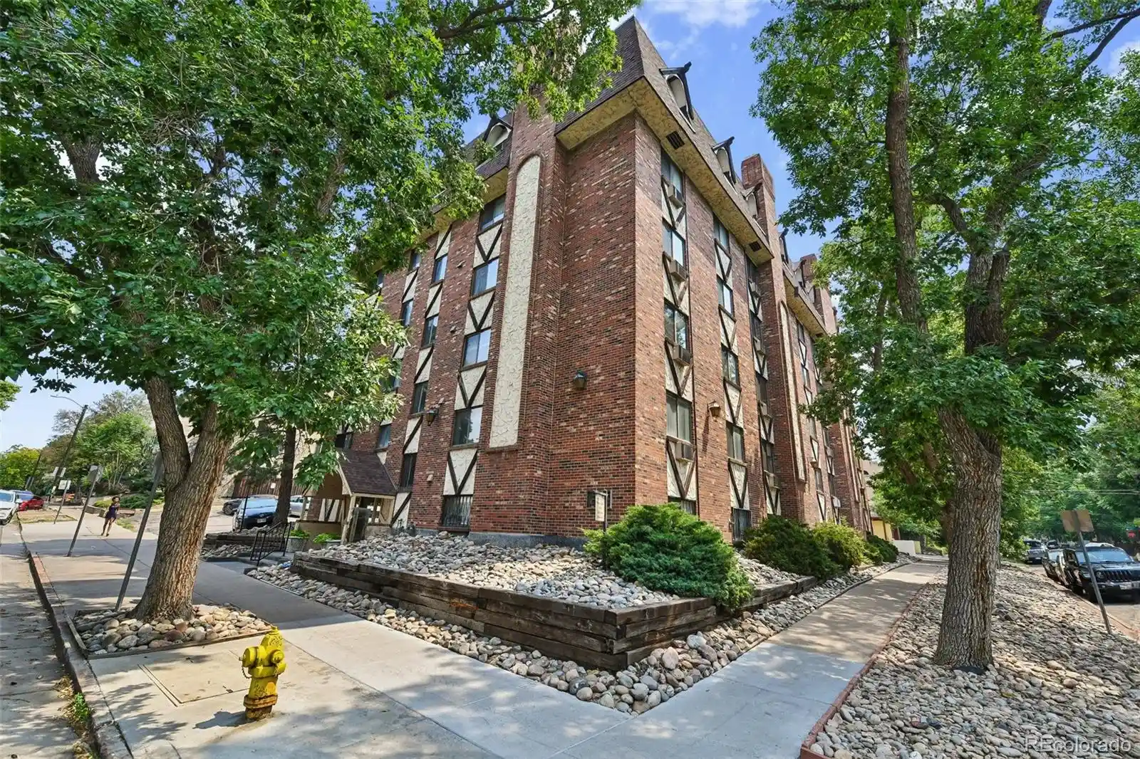 Listing Photo 1 - Condo for sale in 1008 N Corona St located at 1008 N Corona St, Denver, CO 80218 - Unit #502