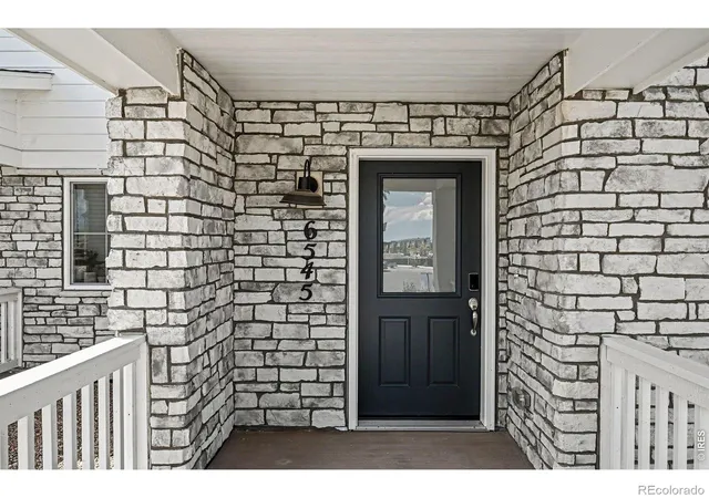 Photo 3 of Sale Pending at 6545 N Nepal St, Aurora, CO 80019 | MLS# IR1063217 | Listing updated on 2026-09-15
