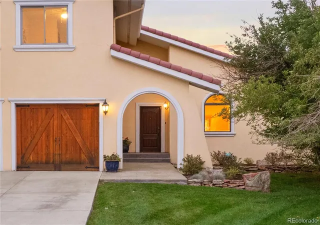 Photo 2 of Single family home for sale at 390 Suffolk Ln, Castle Rock, CO 80108 | MLS# 6814751 | Listing updated on 2026-09-22