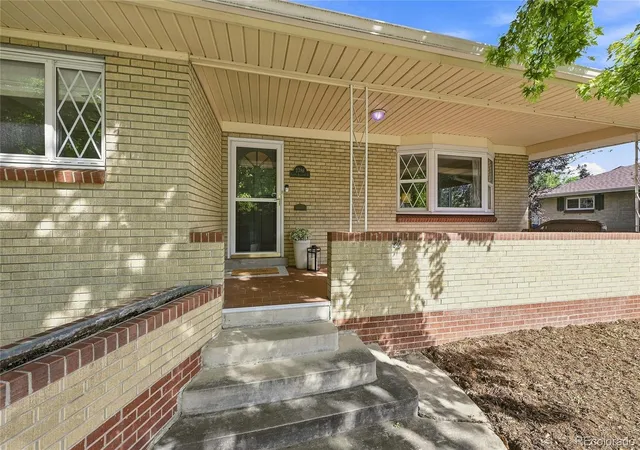 Photo 2 of Single family home for sale at 2386 S Bellaire St, Denver, CO 80222 | MLS# 5129094 | Listing updated on 2026-09-19