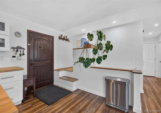 Photo 3 of Single family home for sale at 109 Button Rock Rd, Lyons, CO 80540 | MLS# 8447354 | Listing updated on 2026-09-14