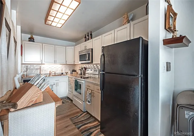 Listing Photo 4 - Condo for sale in building located at 777 Saturn Dr, Colorado Springs, CO 80905 - Unit #510