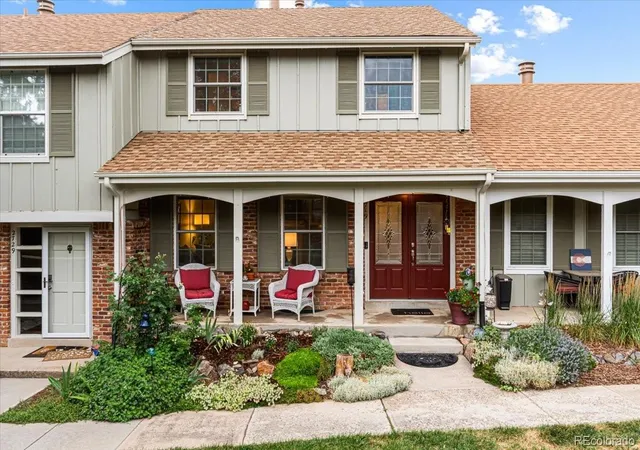 Photo 2 of Townhouse for sale at 2719 E Geddes Pl, Centennial, CO 80122 | MLS# 7683091 | Listing updated on 2026-09-12