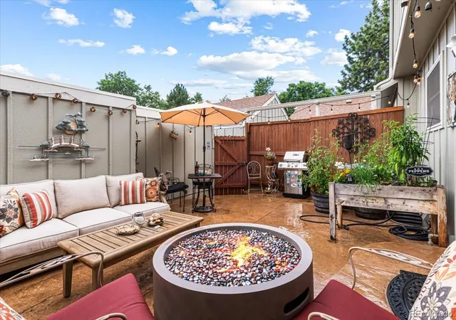 Photo 3 of Townhouse for sale at 2719 E Geddes Pl, Centennial, CO 80122 | MLS# 7683091 | Listing updated on 2026-09-12
