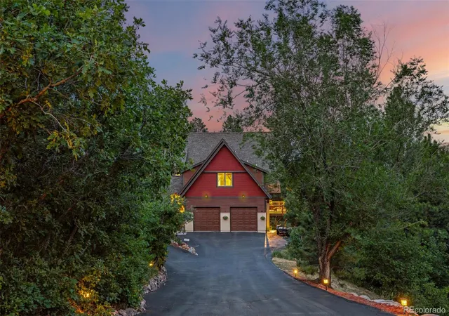 Photo 3 of Single family home for sale at 400 Valley Crescent St, Palmer Lake, CO 80133 | MLS# 8052021 | Listing updated on 2026-09-15