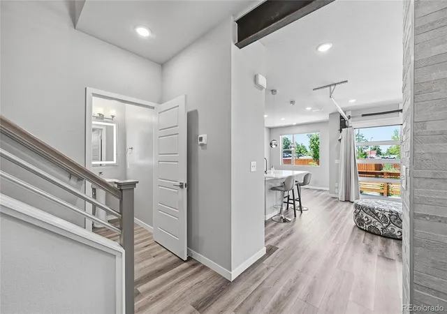 Photo 2 of Townhouse for sale at 4045 S Teller St, Lakewood, CO 80235 | MLS# 4907461 | Listing updated on 2026-10-08