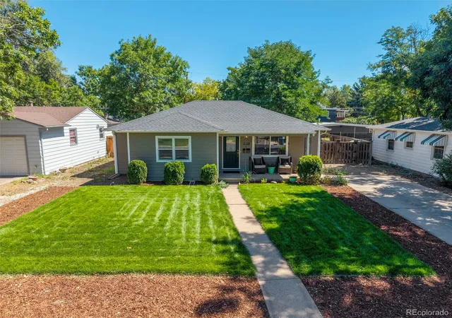 Photo 4 of Single family home for sale at 2418 Marshall St, Edgewater, CO 80214 | MLS# 6908706 | Listing updated on 2026-09-15