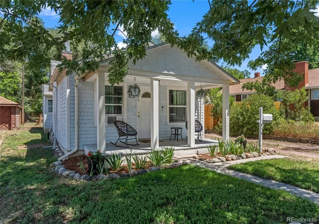 Photo 3 of Single family home for sale at 814 E Yampa St, Colorado Springs, CO 80903 | MLS# 6874968 | Listing updated on 2026-09-12