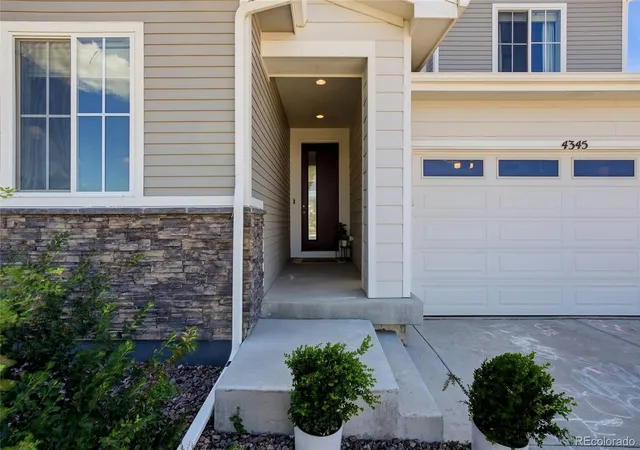 Photo 2 of Single family home for sale at 4345 Rapport Dr, Castle Rock, CO 80104 | MLS# 2650603 | Listing updated on 2026-09-12