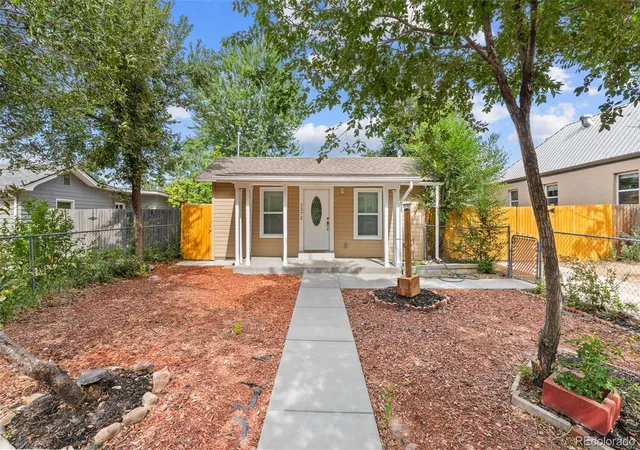 Photo 2 of Single family home for sale at 1272 Ulster St, Denver, CO 80220 | MLS# 7395267 | Listing updated on 2026-10-06