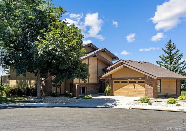 Photo 4 of Single family home for sale at 1301 Front Nine Dr, Fort Collins, CO 80525 | MLS# IR1064343 | Listing updated on 2026-10-03