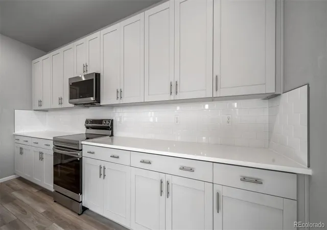 Photo 4 of Sale Pending at 22300 E 46th Avenue, Aurora, CO 80019 | MLS# 1886221 | Listing updated on 2026-09-08