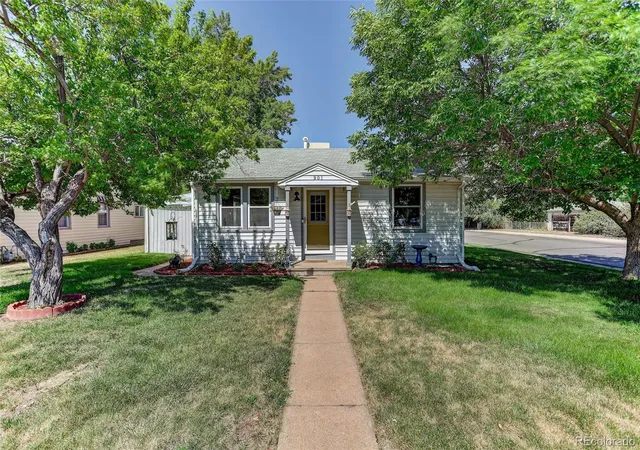 Photo 1 of Single family home for sale at 901 S Locust St, Denver, CO 80224 | MLS# 9834623 | Listing updated on 2026-09-13