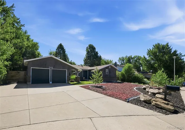Photo 2 of Single family home for sale at 2628 S Allison St, Lakewood, CO 80227 | MLS# 1686216 | Listing updated on 2026-09-28