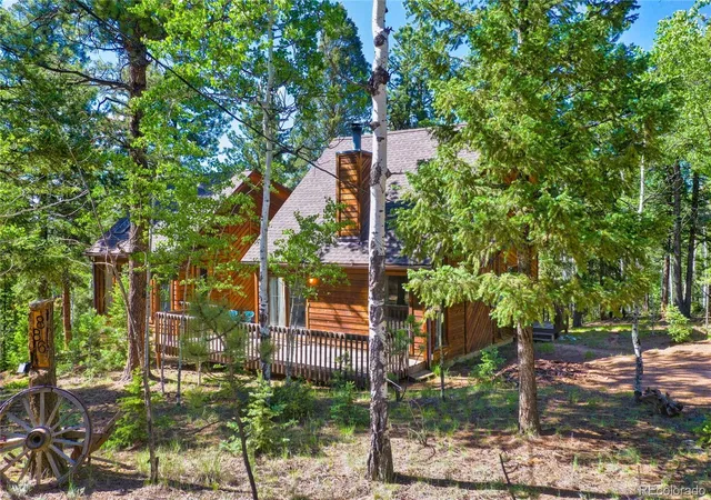 Photo 2 of Single family home for sale at 886 Cottonwood Lake Dr, Divide, CO 80814 | MLS# 9176918 | Listing updated on 2026-09-15