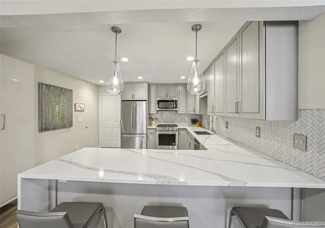 Listing Photo 5 - Condo for sale in building located at 6479 S Havana St, Englewood, CO 80111 - Unit #A