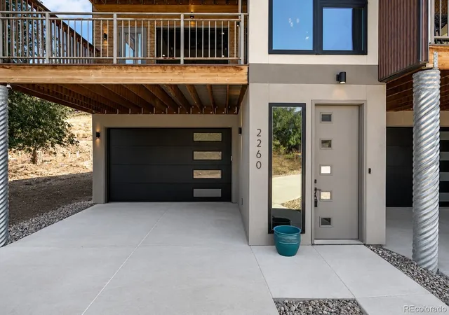 Photo 4 of Townhouse for sale at 2260 Glenn St, Colorado Springs, CO 80904 | MLS# 1737867 | Listing updated on 2026-10-02