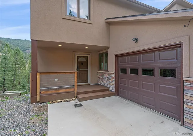 Photo 3 of Single family home for sale at 254 Juniper Ln, Evergreen, CO 80439 | MLS# 9530171 | Listing updated on 2026-10-06