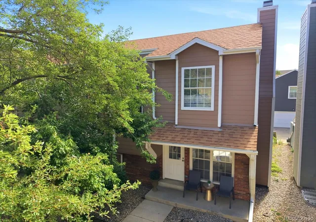 Photo 4 of Townhouse for sale at 1930 S Balsam St, Lakewood, CO 80227 | MLS# 3442105 | Listing updated on 2026-10-05