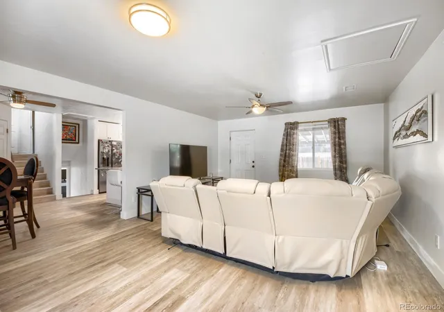 Photo 4 of Single family home for sale at 15562 E Bails Dr, Aurora, CO 80017 | MLS# 5766040 | Listing updated on 2026-09-22