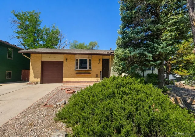 Photo 2 of Sale Pending at 818 Cardinal St, Colorado Springs, CO 80911 | MLS# 6201528 | Listing updated on 2026-09-11