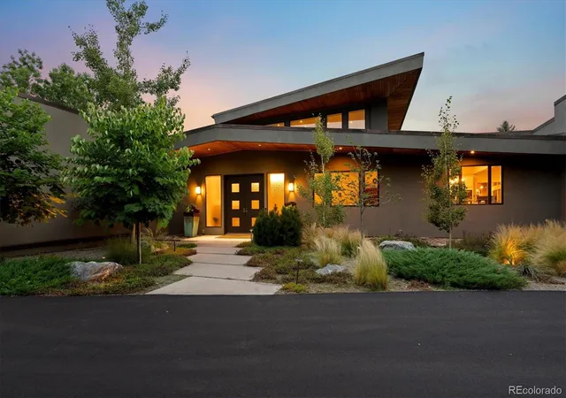Photo 1 of Single family home for sale at 26 Cherry Ln Dr, Englewood, CO 80113 | MLS# 6989865 | Listing updated on 2026-09-12