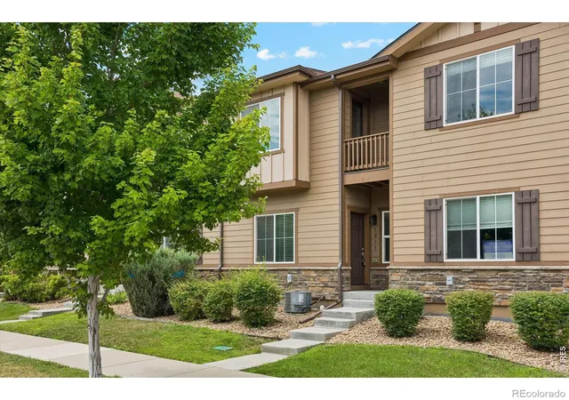 Photo 3 of Sale Pending at 1211 Bistre St, Longmont, CO 80501 | MLS# IR1065197 | Listing updated on 2026-09-14