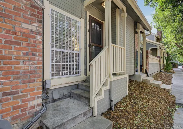 Photo 2 of Townhouse for sale at 1981 S Hannibal Ct #B, Aurora, CO 80013 | MLS# 6598036 | Listing updated on 2026-09-12
